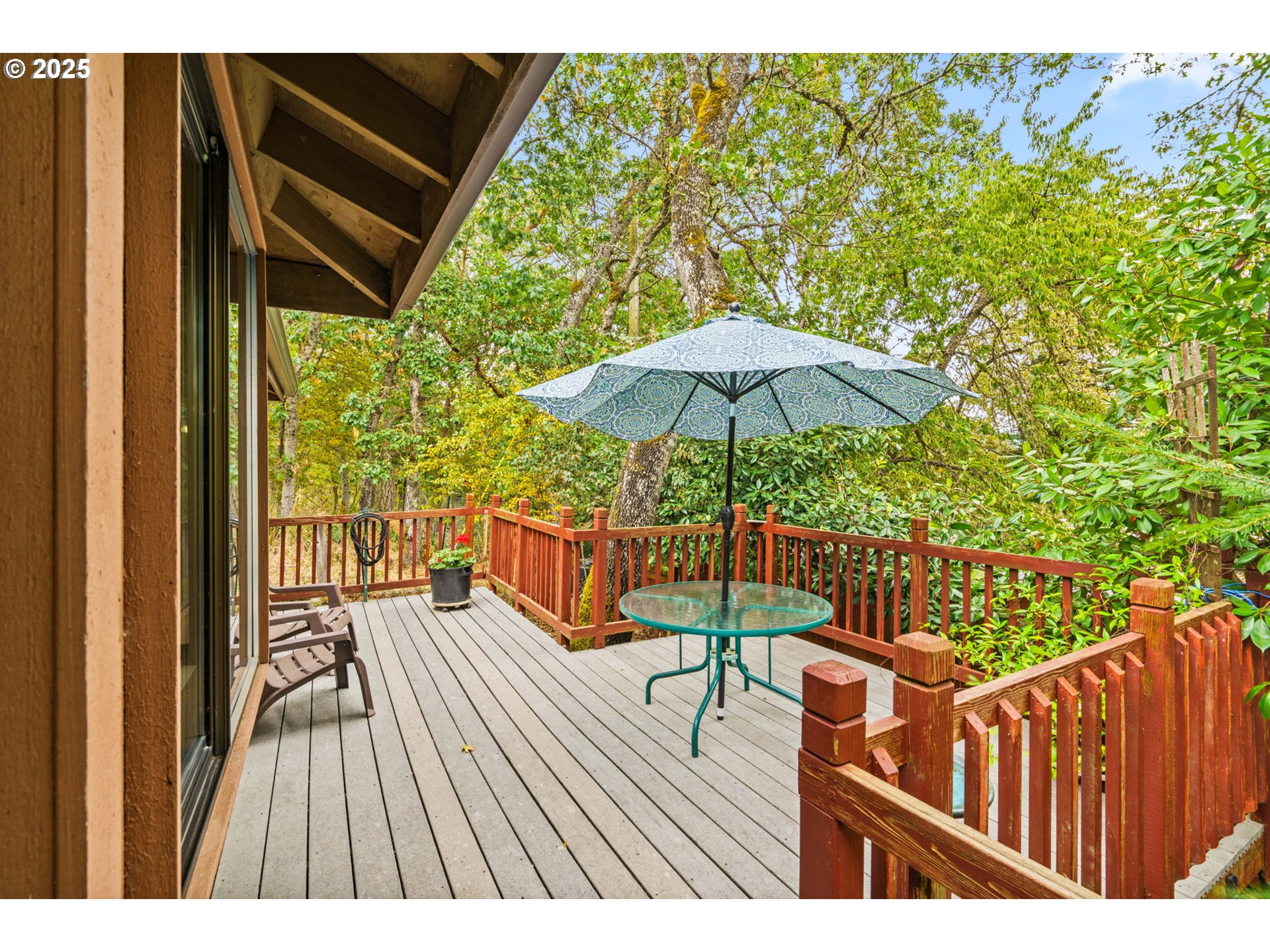191 CREST DR