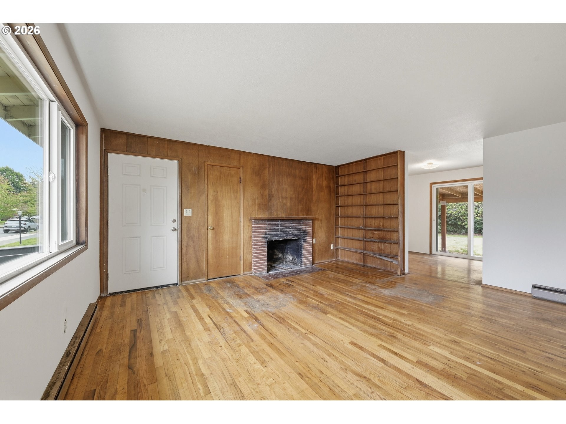 840 BARRETT AVE
