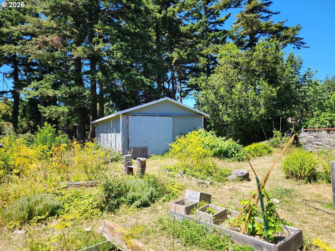 2537 PORT ORFORD LOOP