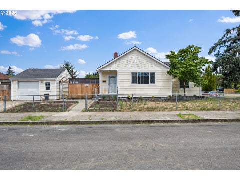 8335 NE Klickitat St, Portland, OR 97220 - #: 342357057