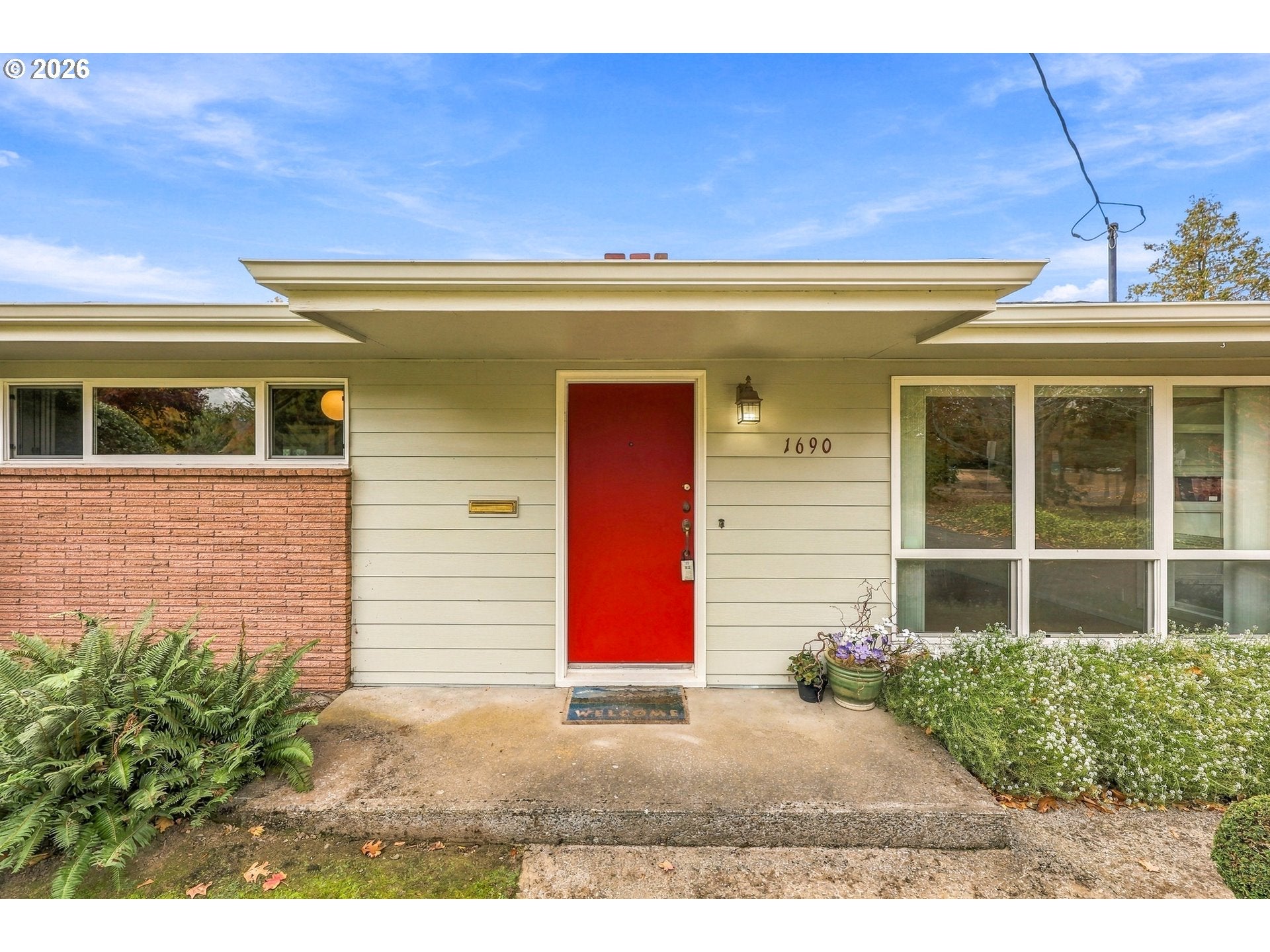 1690 NW 1ST ST