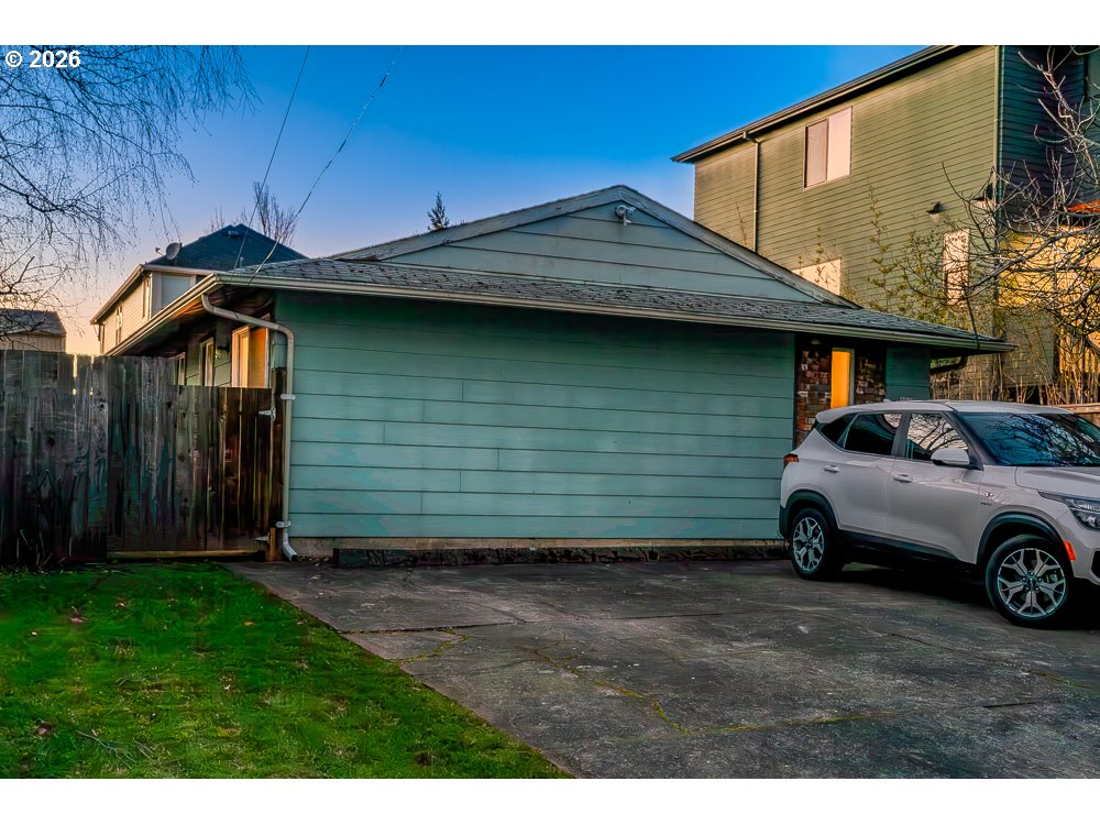 2913/2915 SE 19TH AVE