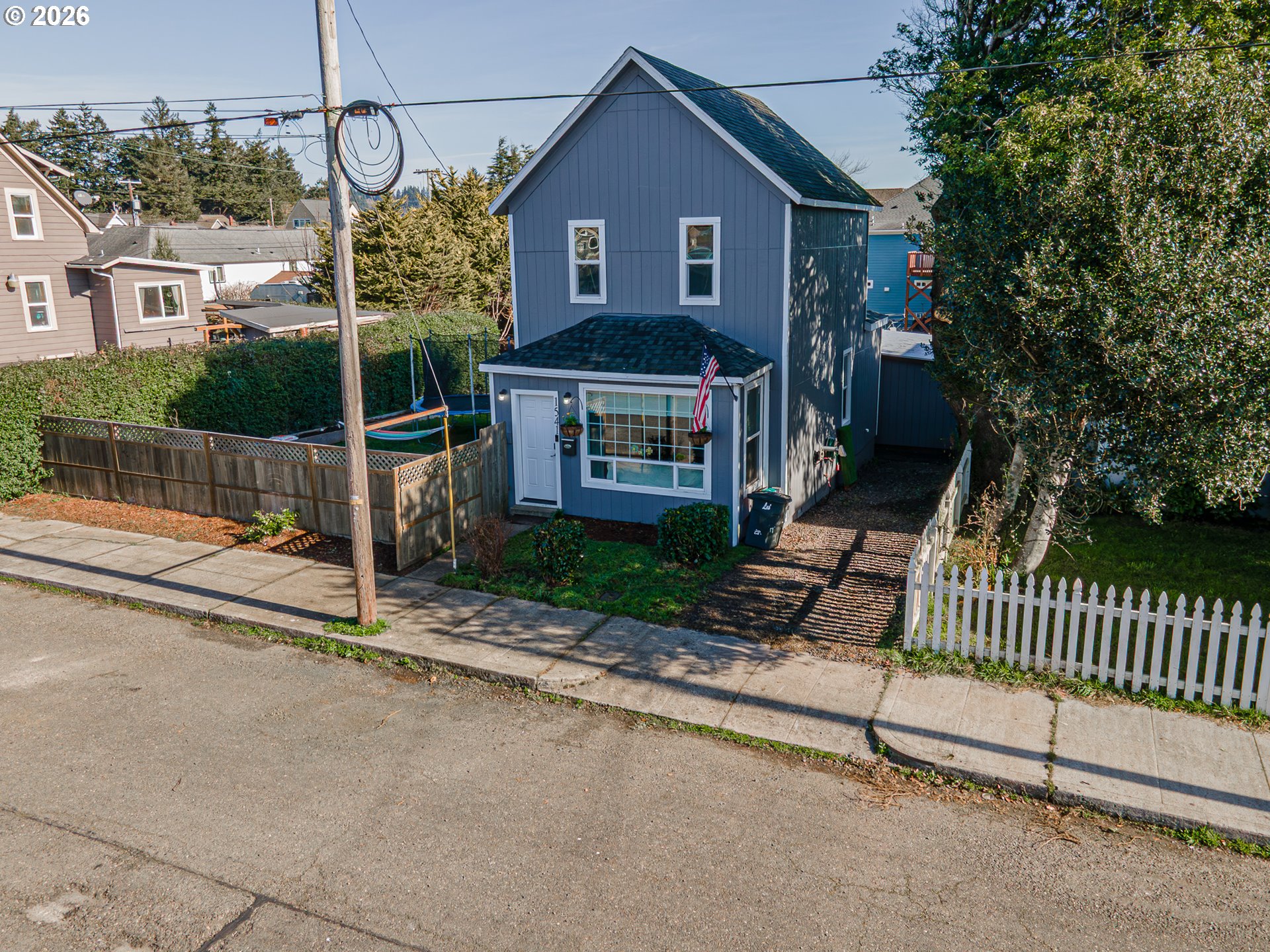 Photo 1 of 34 — 1541 UNION AVE, North Bend, OR 97459