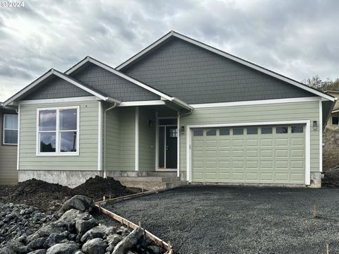 A home in Roseburg