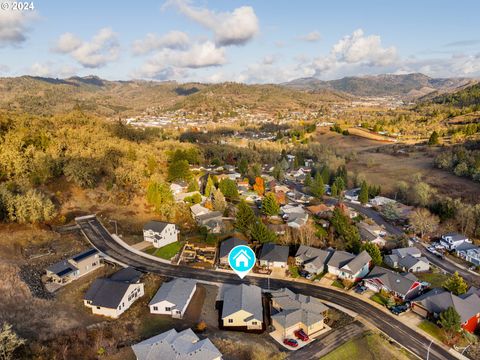 A home in Roseburg