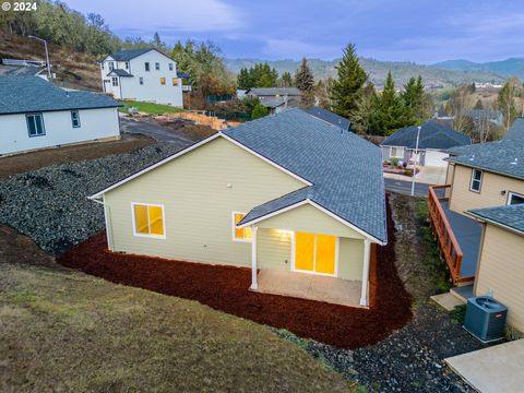 A home in Roseburg