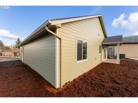 A home in Roseburg