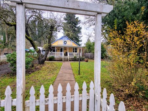 A home in Cottage Grove