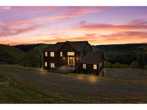 A home in Klickitat