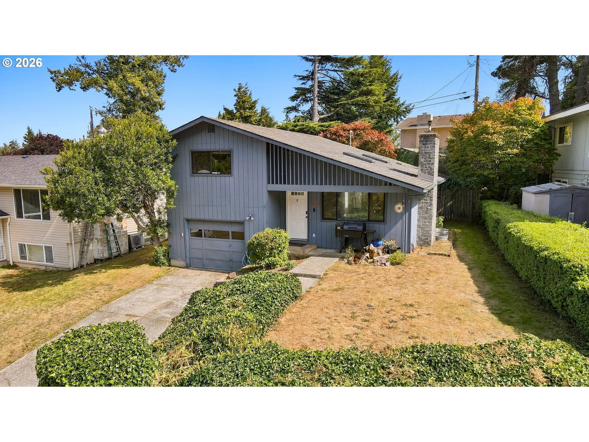 900 OAKWAY DR