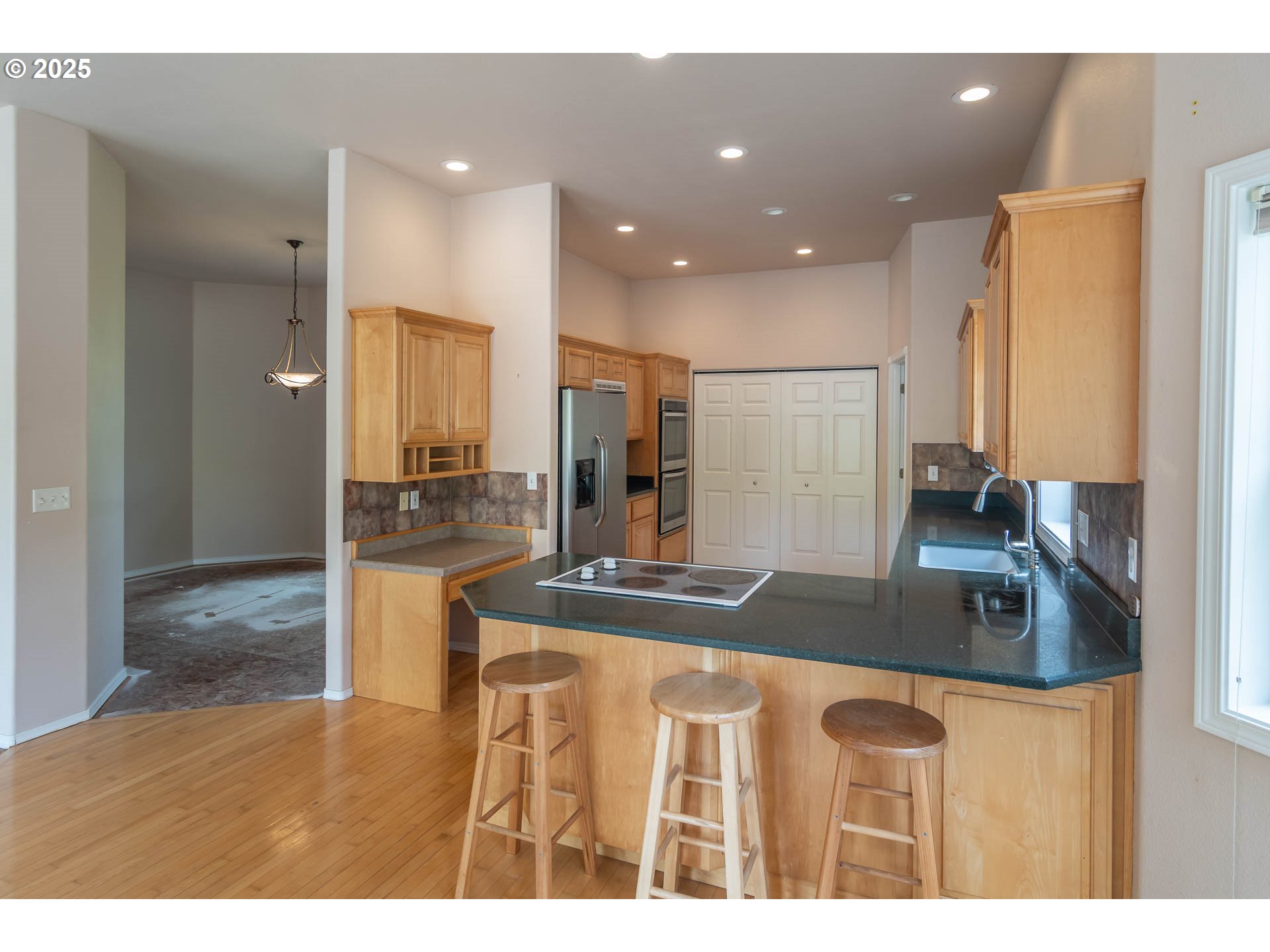 195 PALOMINO AVE