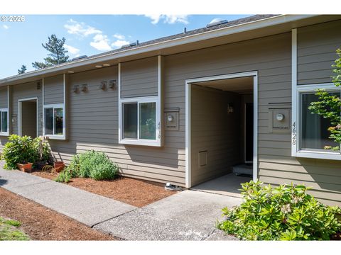 4628 SW COMUS PL Portland OR 97219