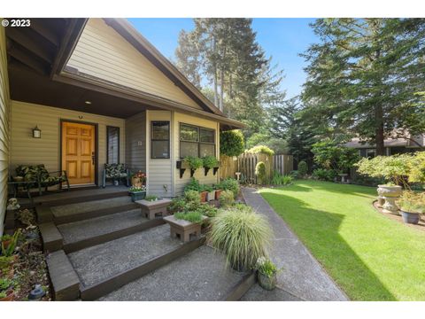 945 SEABREEZE TER Coos Bay OR 97420