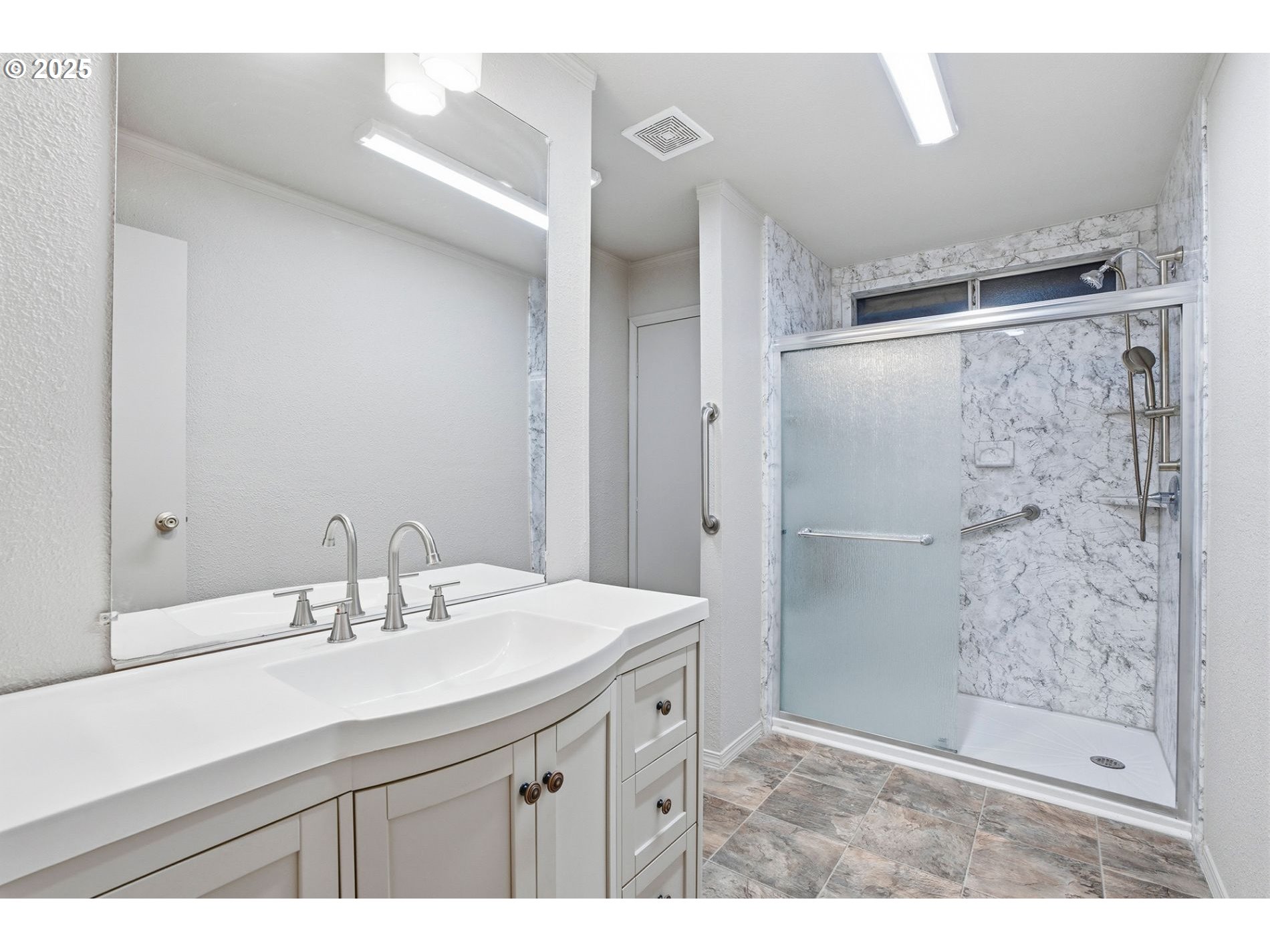 21100 NE SANDY BLVD 59