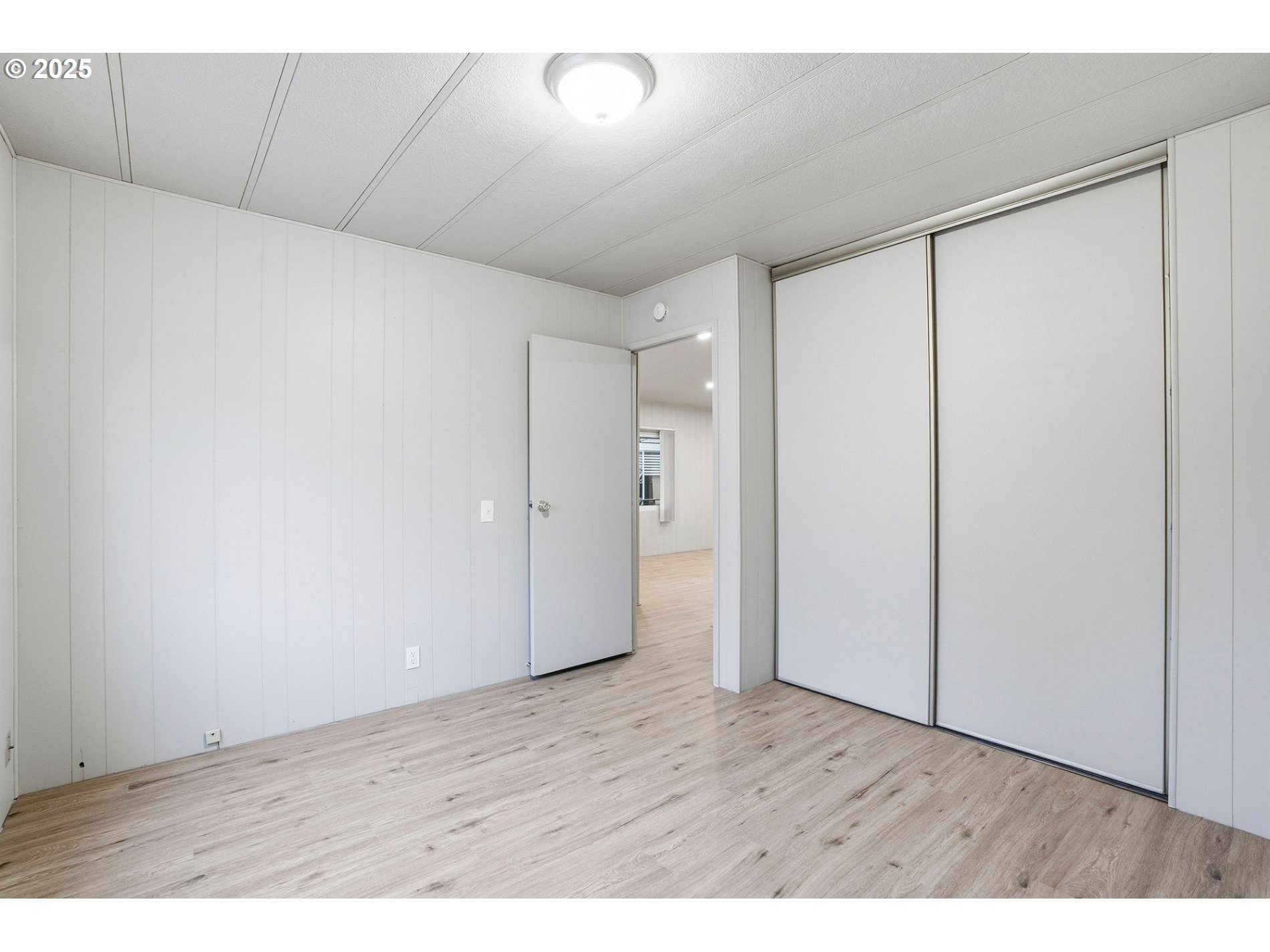 21100 NE SANDY BLVD 59