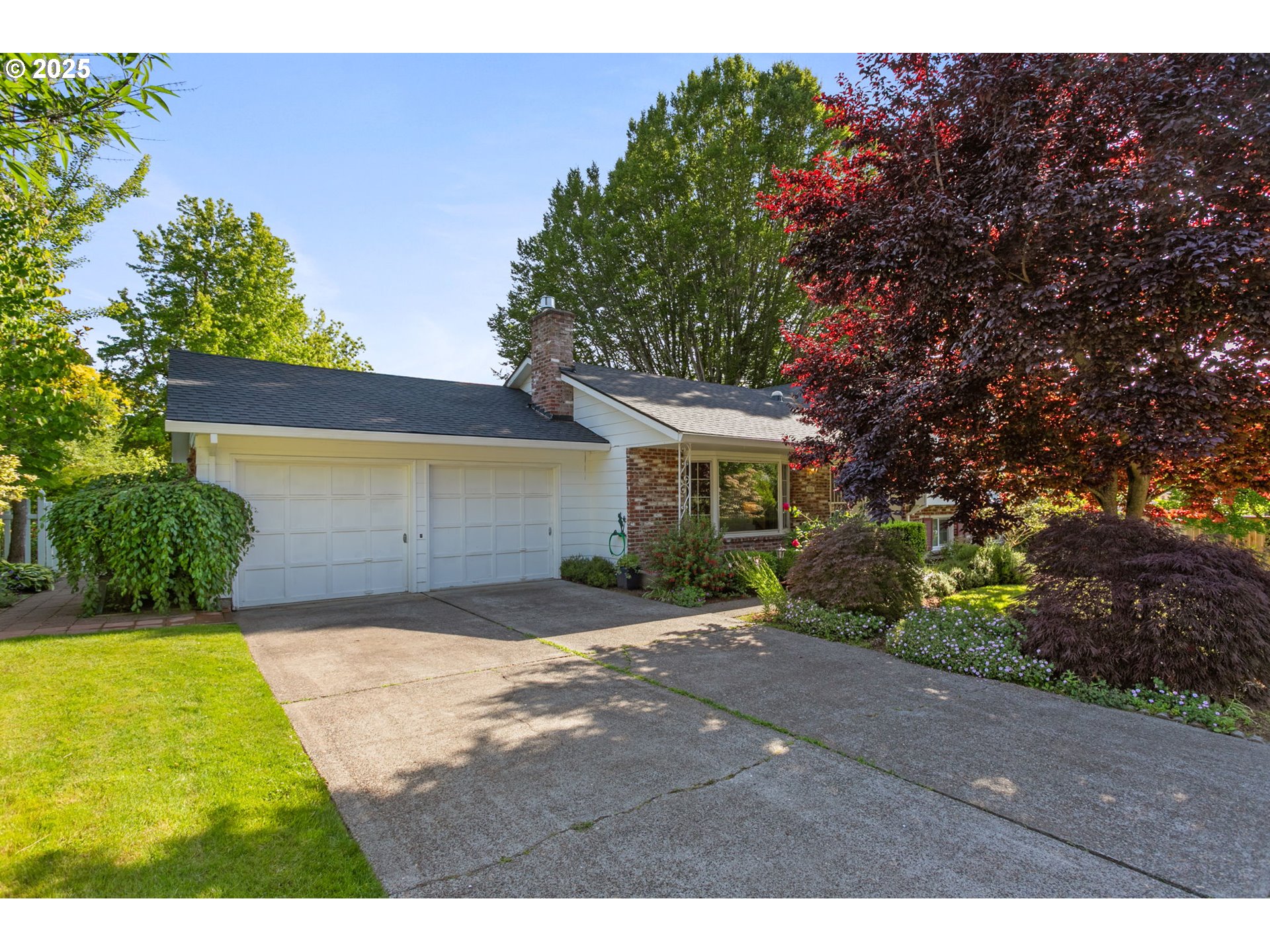 4245 NW CARLTON CT
