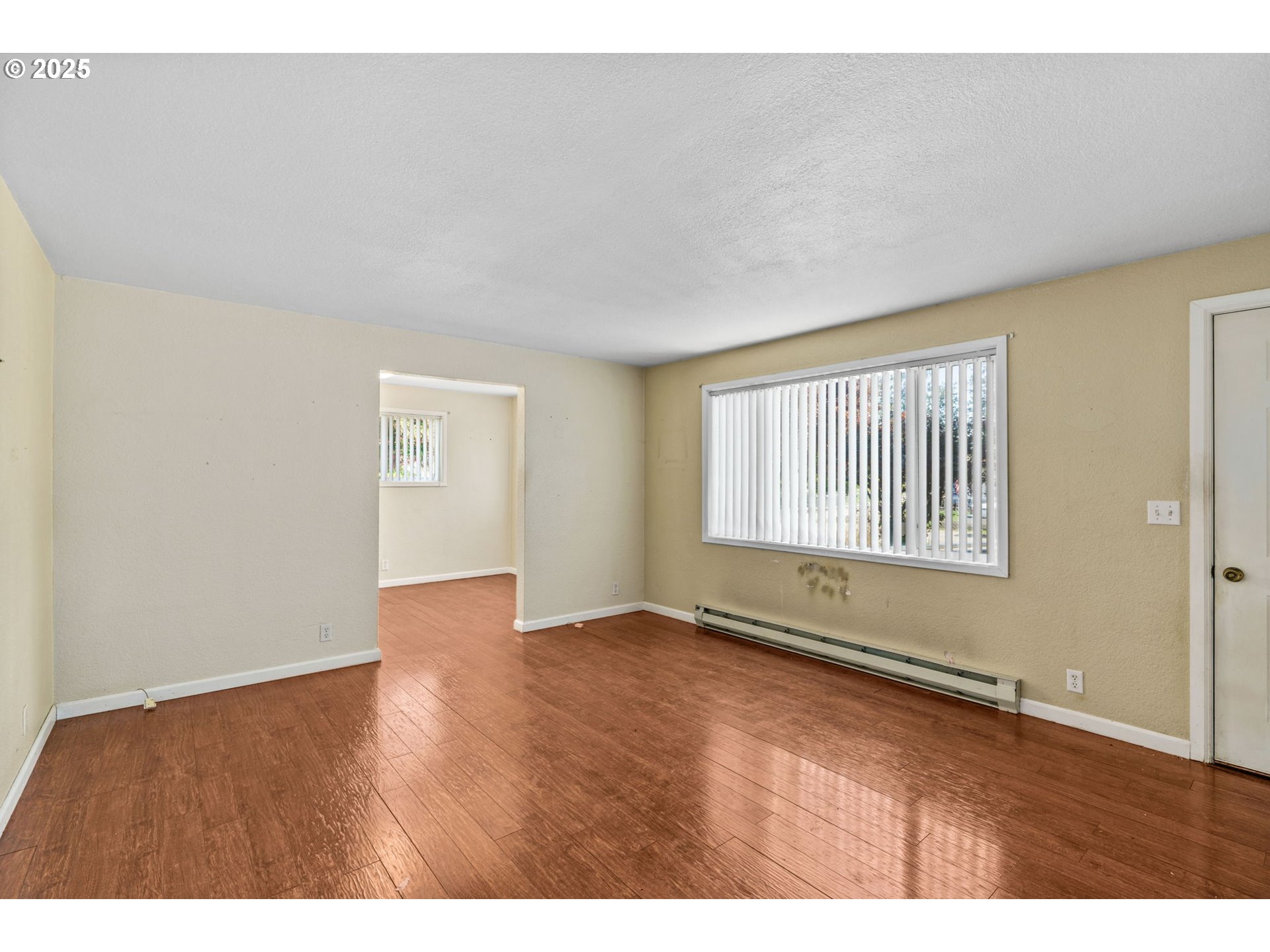 2386 CLEAR VUE LN