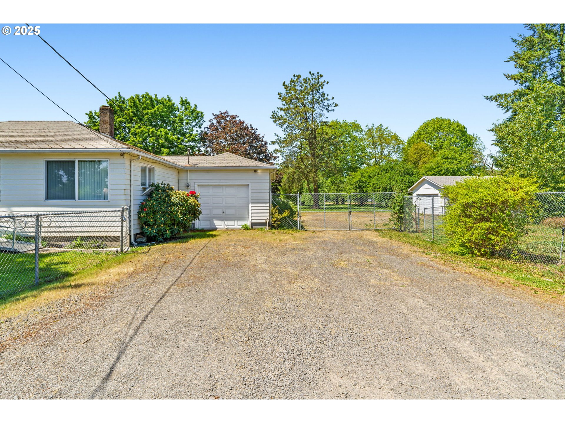 2386 CLEAR VUE LN