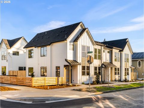 2890 NE 61st AVE Portland OR 97213