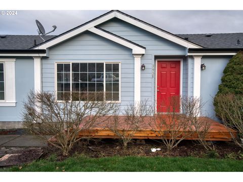 A home in Hood River