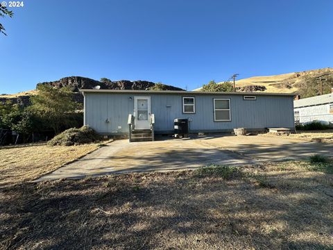 A home in Wishram