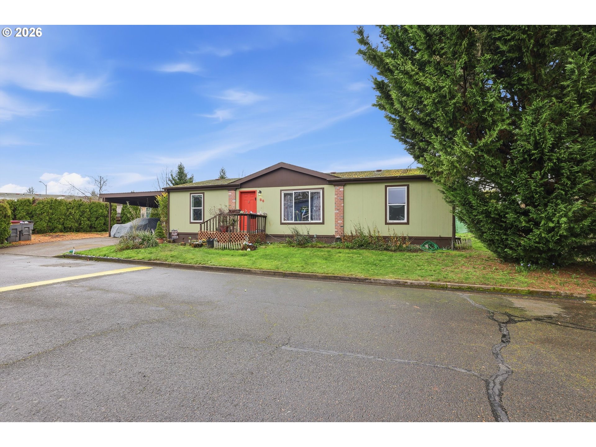 655 NE BURNETT RD 86