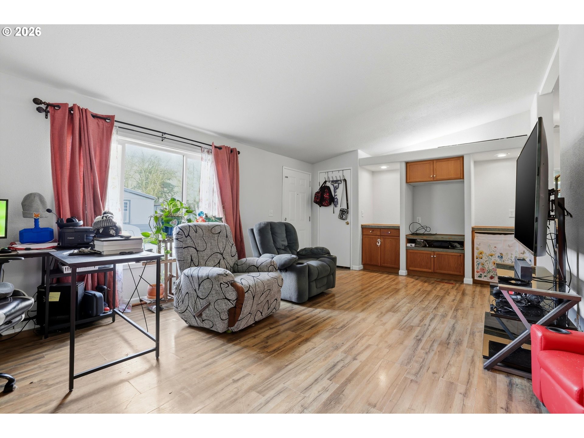 655 NE BURNETT RD 86