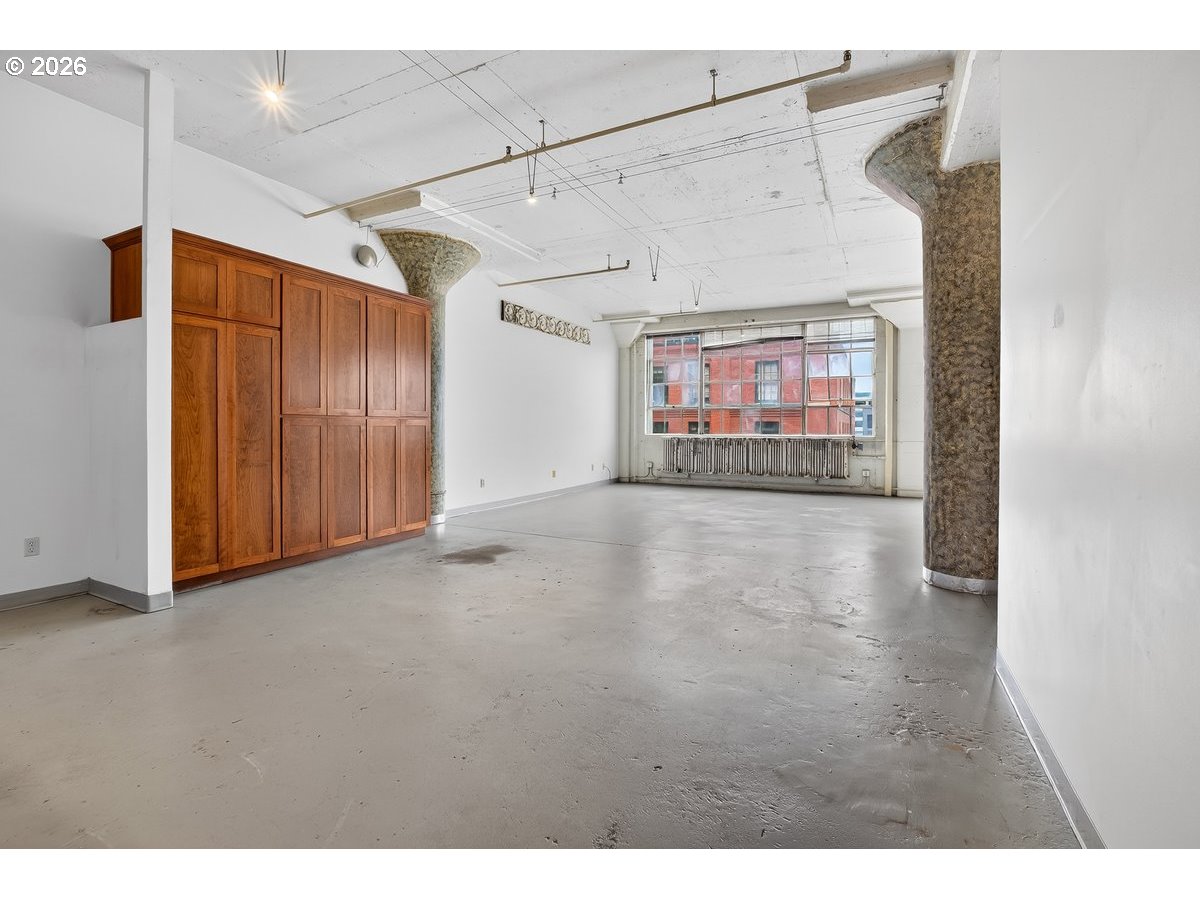 1314 NW IRVING ST 514