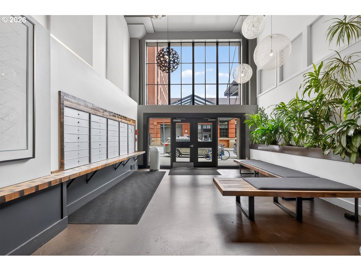 1314 NW IRVING ST 514