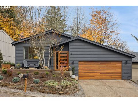 3 MOUNTAIN CIR Lake Oswego OR 97035