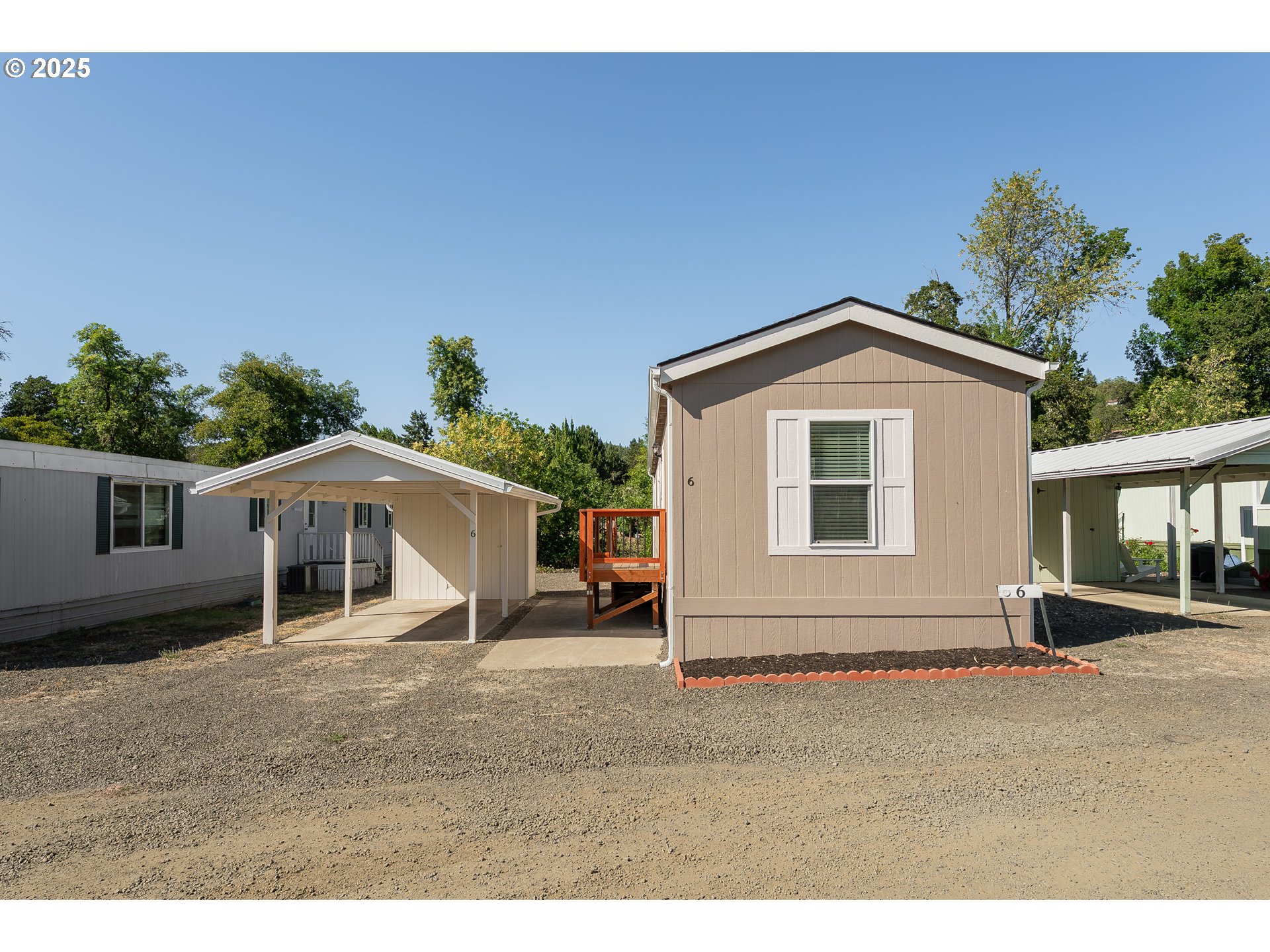 201 NE Peggy AVE 6