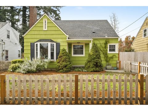 6125 SE 41ST AVE Portland OR 97202