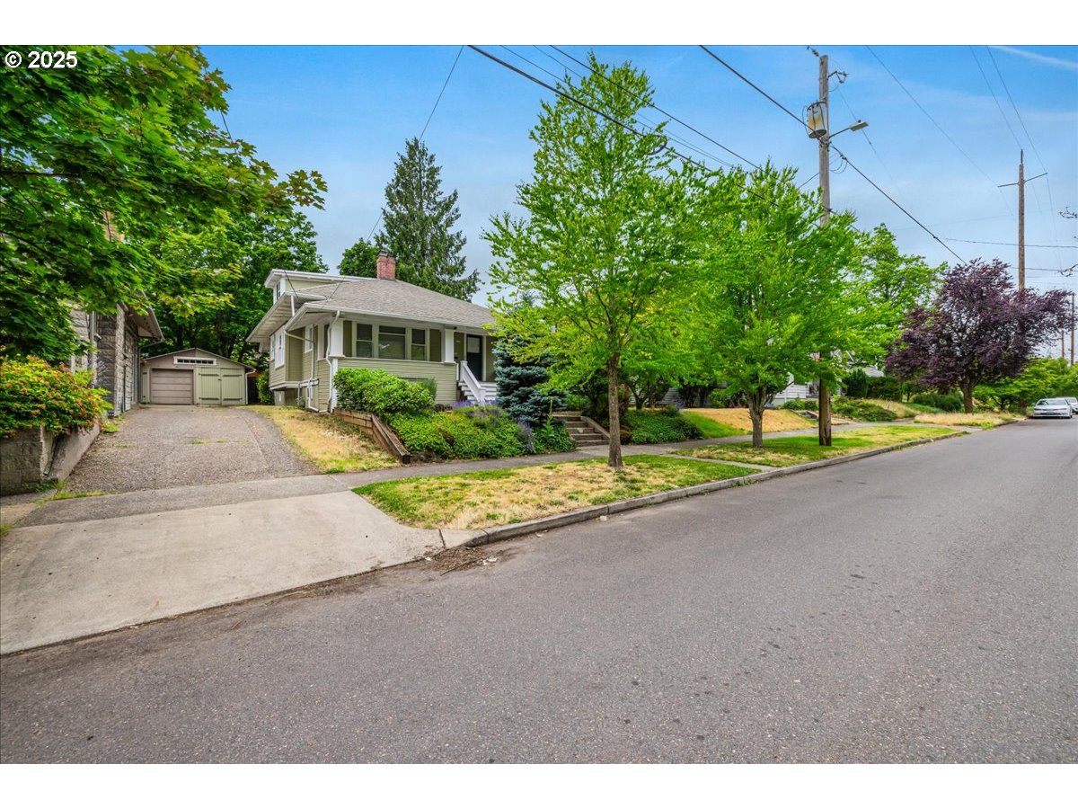 3127 NE 60TH AVE