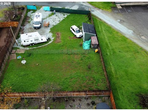 123 Peacock LN Myrtle Creek OR 97457