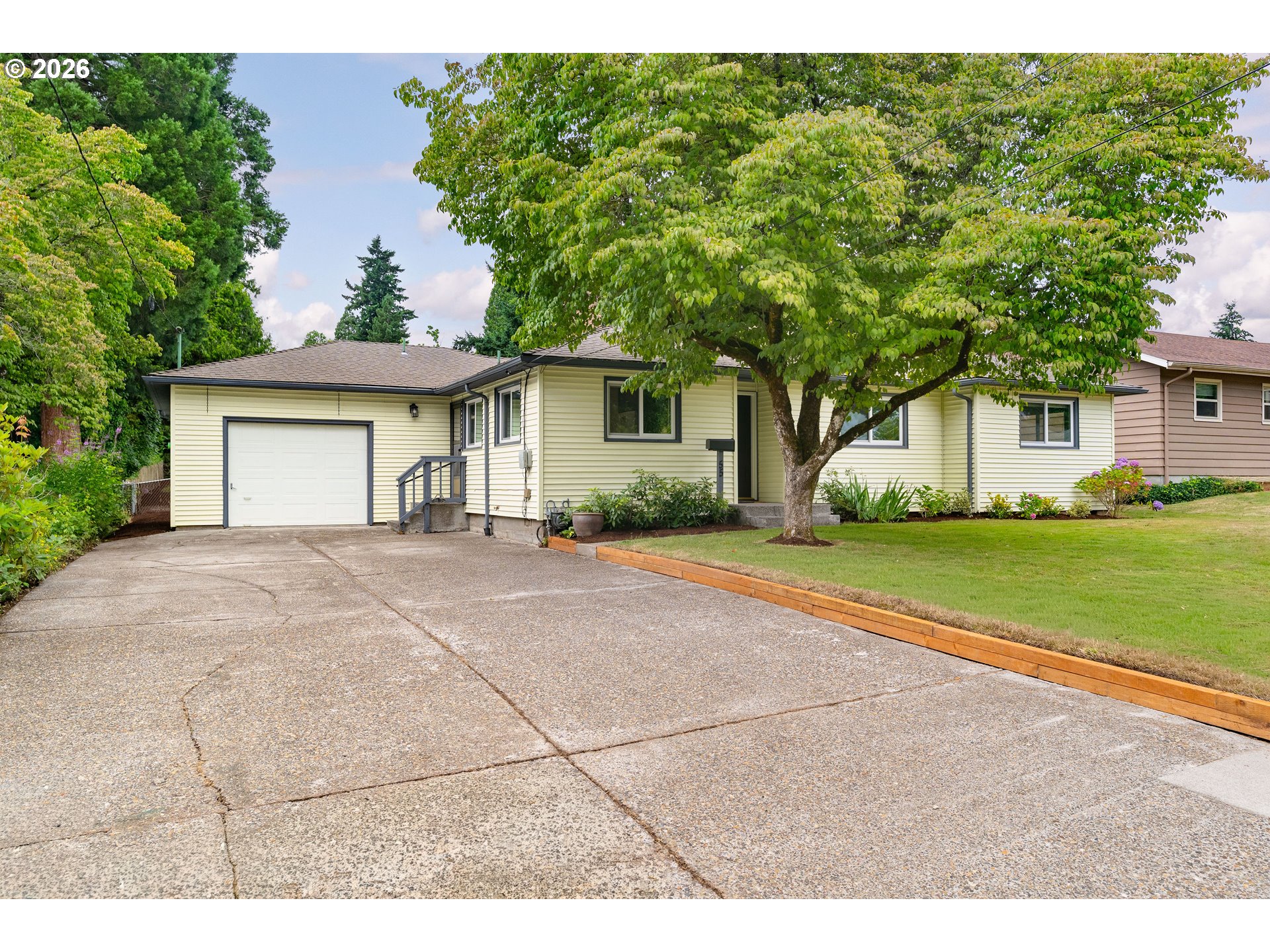 55 NW SLERET AVE