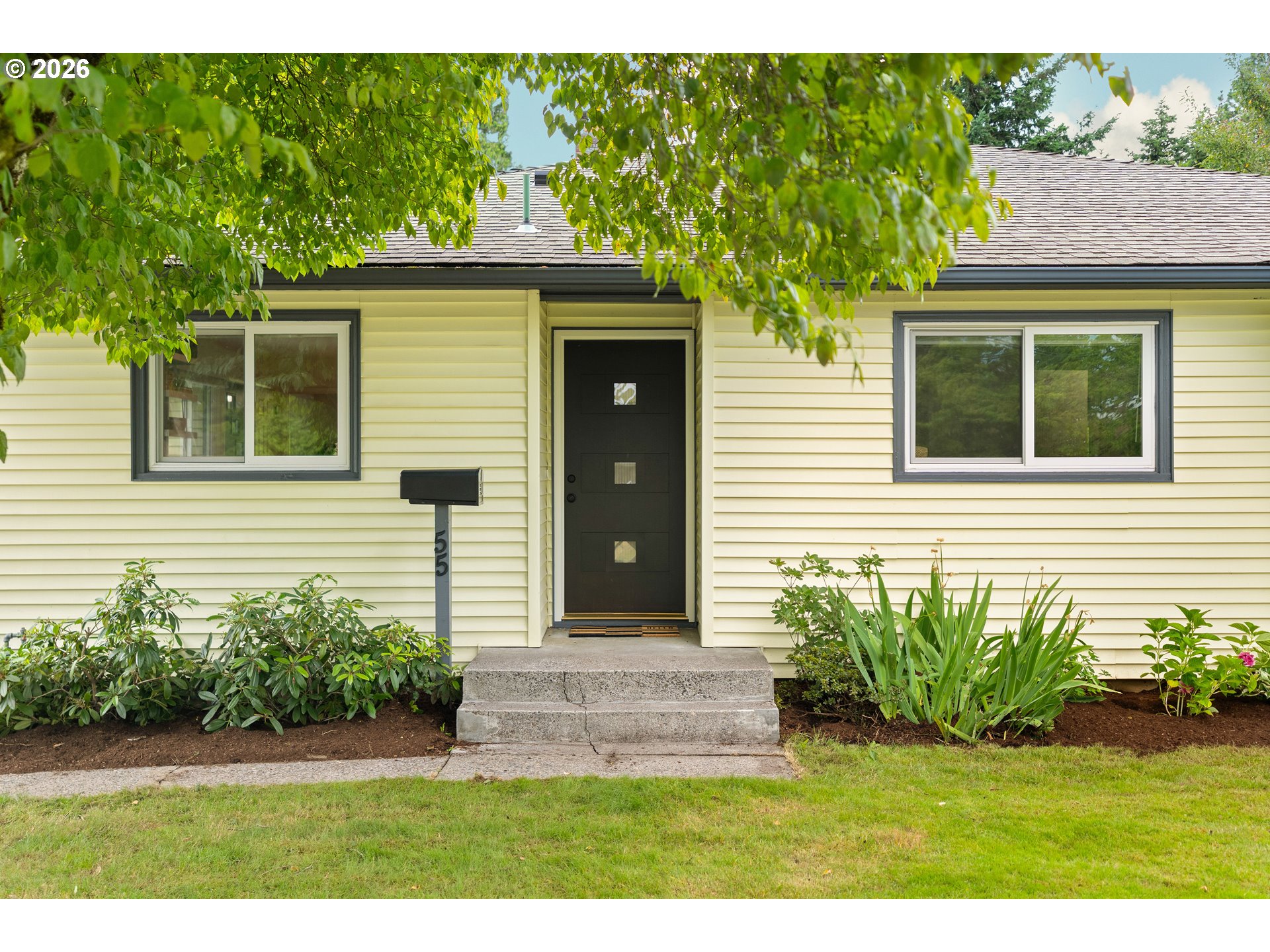 55 NW SLERET AVE
