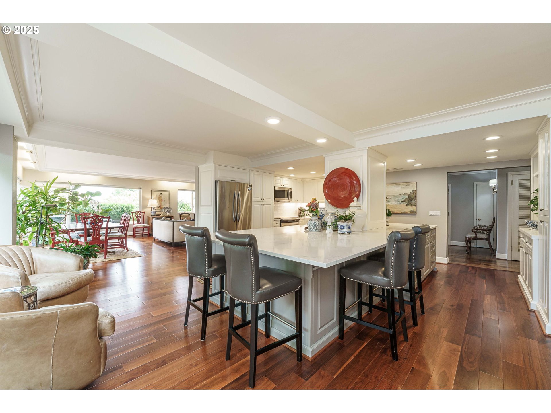2323 SW PARK PL 105-6