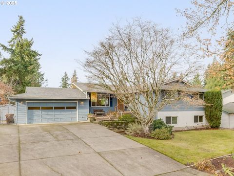 6745 LONDONDERRY LN Gladstone OR 97027