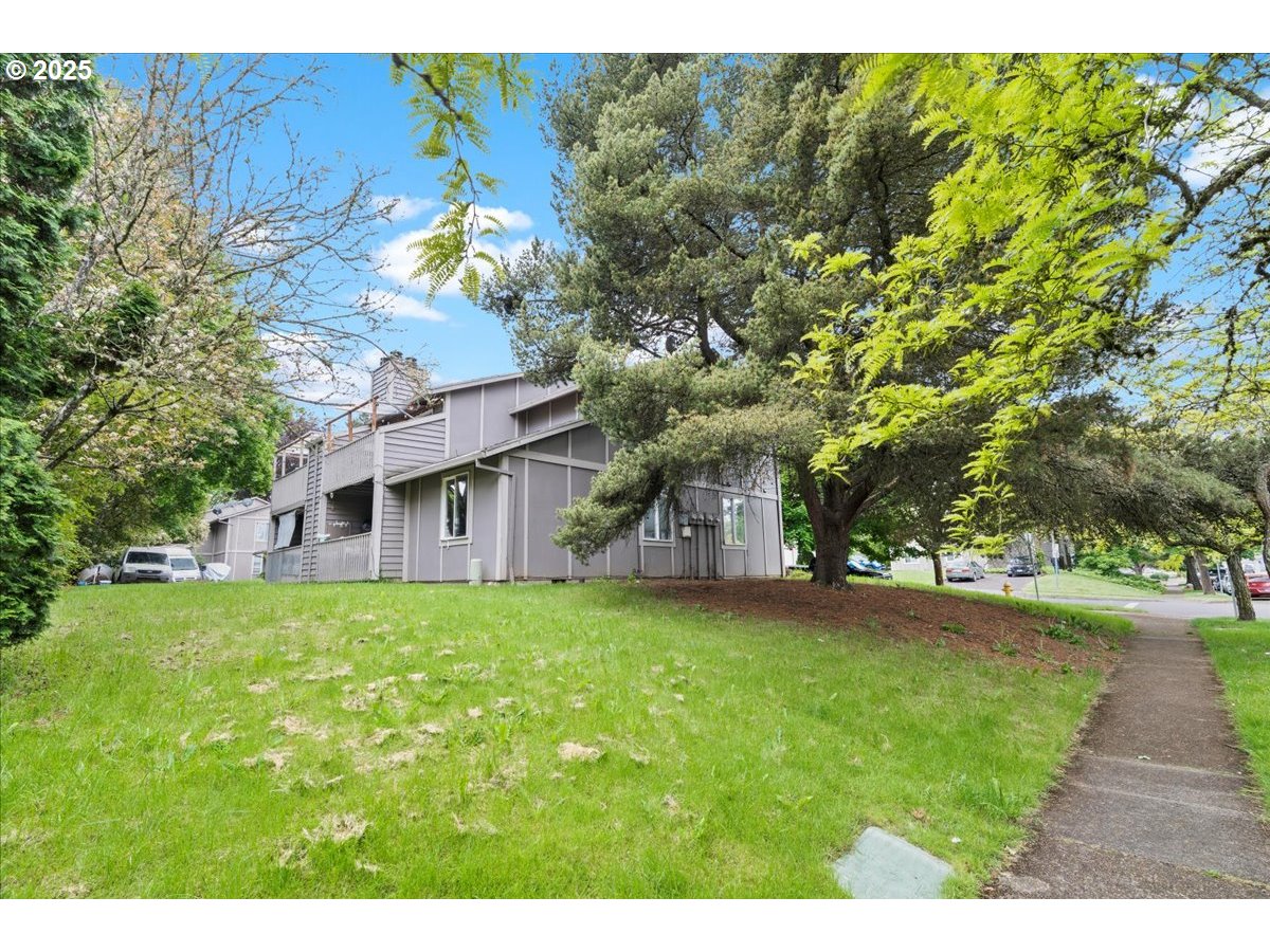 9750 SW LOOKOUT TER