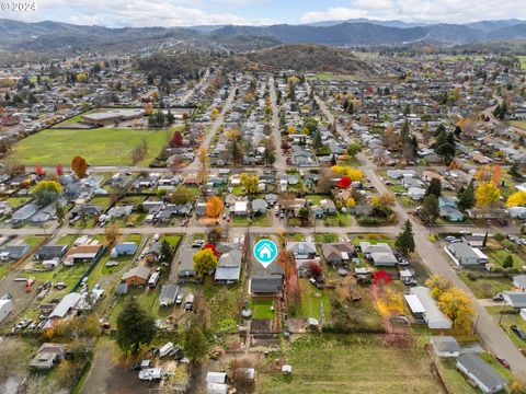 A home in Roseburg