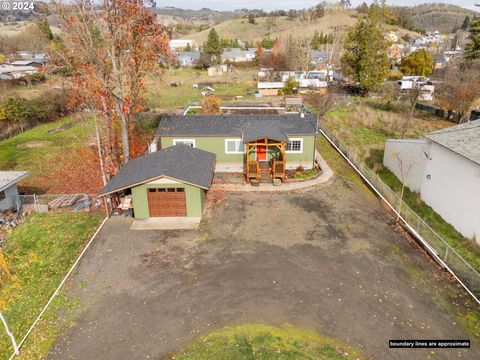 A home in Roseburg