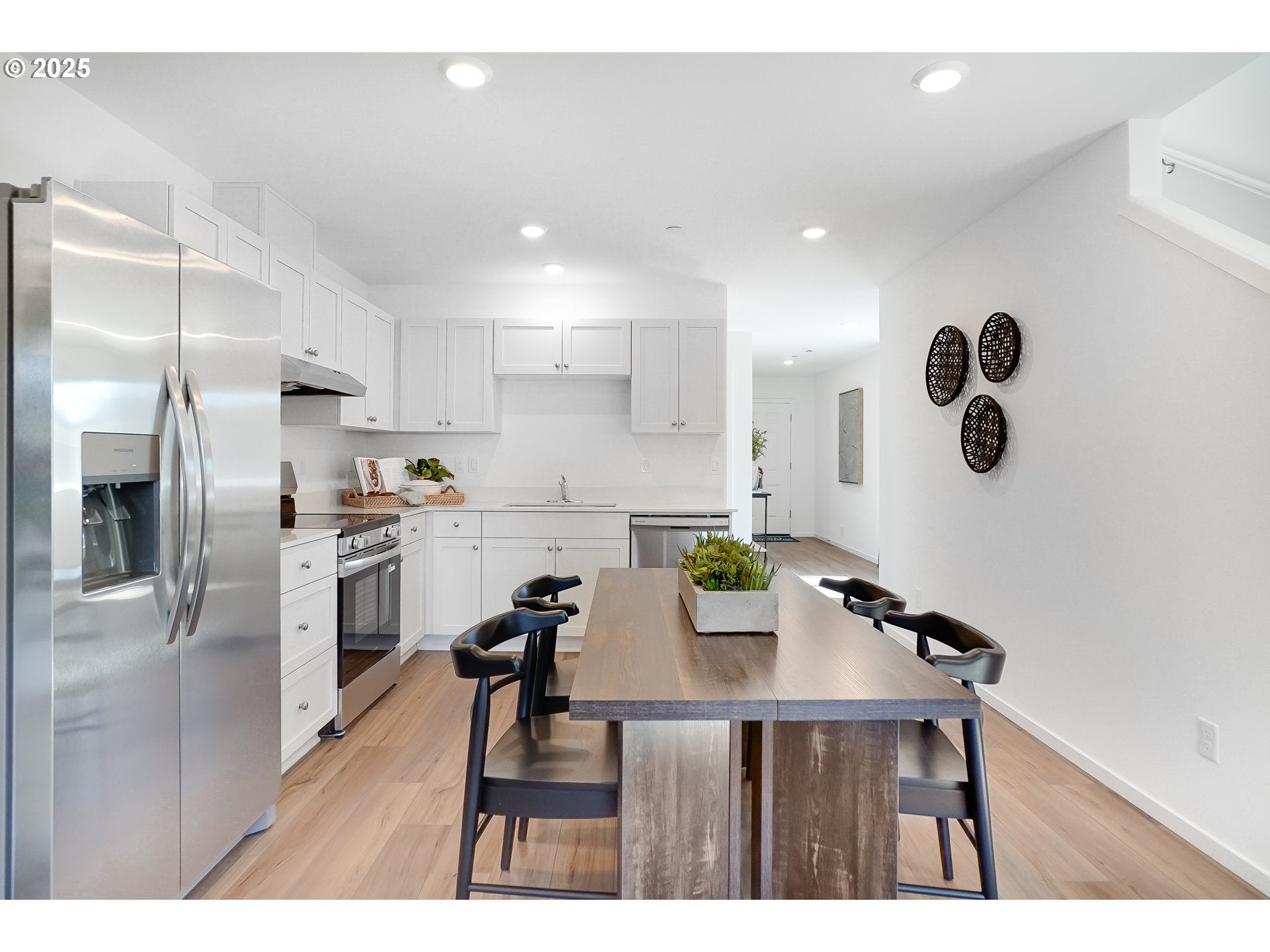 1498 Laura Vista DR NW