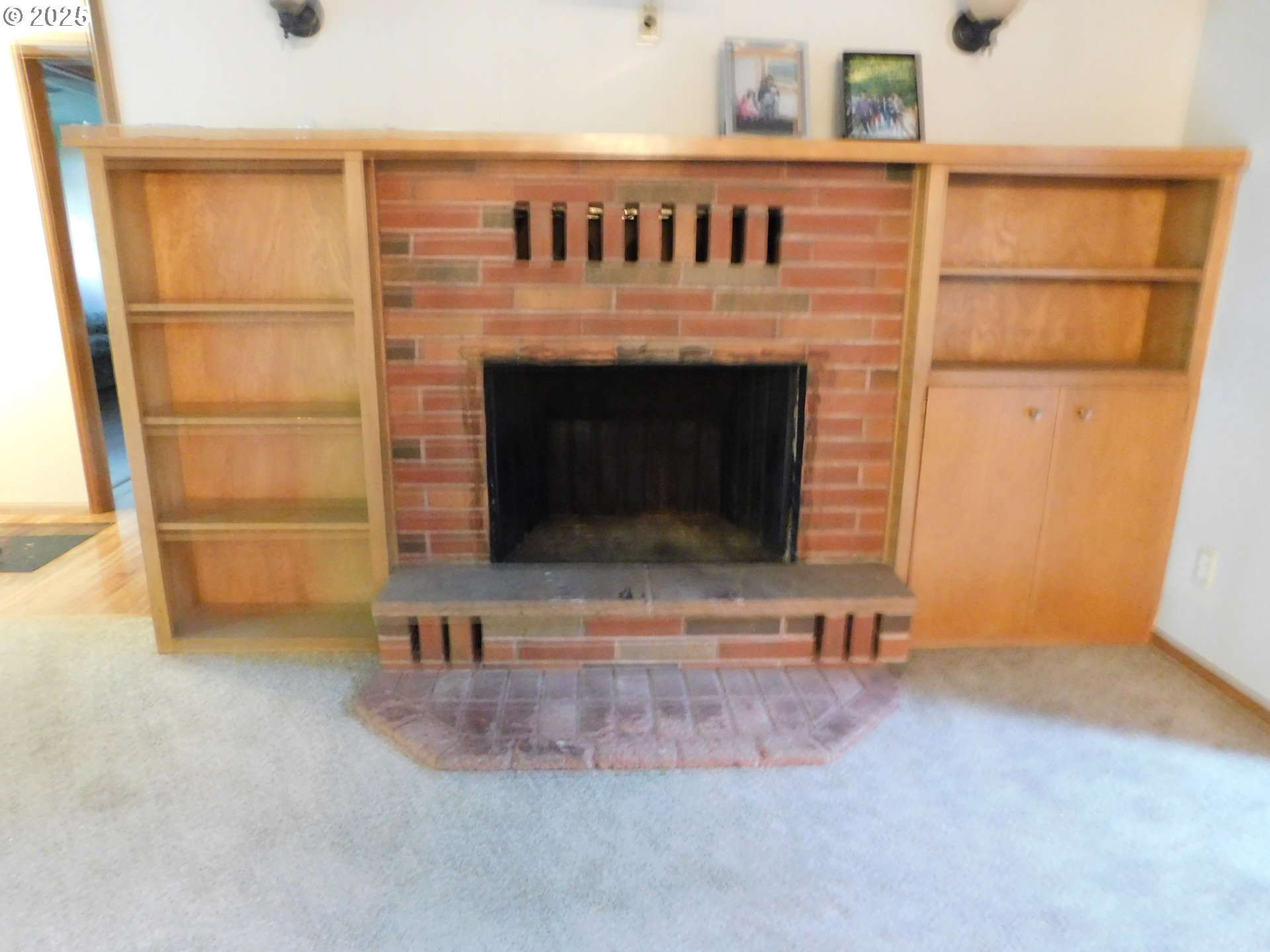 4536 POINSETTIA ST NE