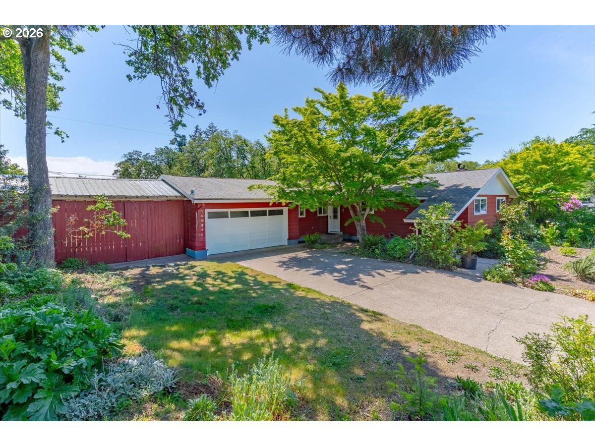 1490 ACACIA AVE