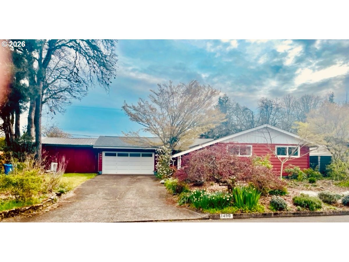 1490 ACACIA AVE