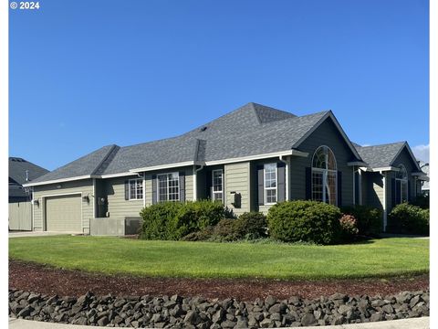 A home in Roseburg