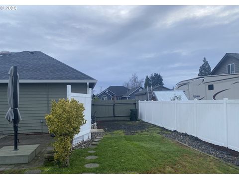 A home in Roseburg