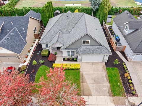 A home in Woodburn