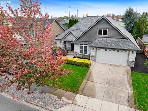 A home in Woodburn