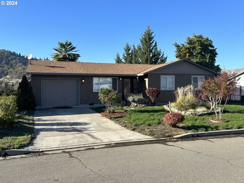 A home in Roseburg